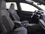 Volkswagen Golf 1.5 eHybrid GTE | SoH 100% | Lederen bekleding ‘Vienna’ | Panoramadak | Trekhaak | Head-up display | Adaptieve demping | 360 camera | Black style | Stoelventilatie voor |