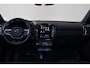 Volvo EC40 Performance Ultra 82 kWh - Panoramadak - IntelliSafe Assist & Surround - 360º Camera - Harman/Kardon audio - Adaptieve LED koplampen - Verwarmde voorstoelen, stuur & achterbank - Parkeersensoren voor & achter - Elektr. bedienb. voorstoelen met geheugen links - Draadloze tel. lader - Warmtepomp - Inklapbare trekhaak - 20' LMV