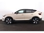 Volvo EC40 Performance Ultra 82 kWh - Panoramadak - IntelliSafe Assist & Surround - 360º Camera - Harman/Kardon audio - Adaptieve LED koplampen - Verwarmde voorstoelen, stuur & achterbank - Parkeersensoren voor & achter - Elektr. bedienb. voorstoelen met geheugen links - Draadloze tel. lader - Warmtepomp - Inklapbare trekhaak - 20' LMV