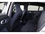 Volvo EC40 Performance Ultra 82 kWh - Panoramadak - IntelliSafe Assist & Surround - 360º Camera - Harman/Kardon audio - Adaptieve LED koplampen - Verwarmde voorstoelen, stuur & achterbank - Parkeersensoren voor & achter - Elektr. bedienb. voorstoelen met geheugen links - Draadloze tel. lader - Warmtepomp - Inklapbare trekhaak - 20' LMV