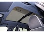 Volvo EX40 Extended Range Ultra 82 kWh - Panorama/schuifdak - IntelliSafe Assist & Surround - 360º Camera - Harman/Kardon audio - Adaptieve LED koplampen - Verwarmde voorstoelen, stuur & achterbank - Parkeersensoren voor & achter - Elektr. bedienb. voorstoelen met geheugen links - Draadloze tel. lader - Warmtepomp - Inklapbare trekhaak - 19' LMV