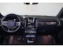 Volvo EX40 Extended Range Ultra 82 kWh - Panorama/schuifdak - IntelliSafe Assist & Surround - 360º Camera - Harman/Kardon audio - Adaptieve LED koplampen - Verwarmde voorstoelen, stuur & achterbank - Parkeersensoren voor & achter - Elektr. bedienb. voorstoelen met geheugen links - Draadloze tel. lader - Warmtepomp - Inklapbare trekhaak - 19' LMV