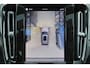 Volvo EX40 Extended Range Ultra 82 kWh - Panorama/schuifdak - IntelliSafe Assist & Surround - 360º Camera - Harman/Kardon audio - Adaptieve LED koplampen - Verwarmde voorstoelen, stuur & achterbank - Parkeersensoren voor & achter - Elektr. bedienb. voorstoelen met geheugen links - Draadloze tel. lader - Warmtepomp - Inklapbare trekhaak - 19' LMV