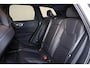 Volvo XC60 T8 Recharge AWD Ultra Black Edition Exec - Luchtvering - Panorama/schuifdak - IntelliSafe Assist & Surround - 360º Camera - Bowers & Wilkins audio - Adaptieve LED koplampen - Verwarmde voorstoelen, stuur & achterbank - Parkeersensoren voor & achter - Elektr. bedienb. voorstoelen met geheugen - Head up display - Draadloze tel. lader - Extra getint glas - Inklapbare trekhaak - 22' LMV