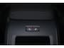 Volvo XC60 T8 Recharge AWD Ultra Black Edition Exec - Luchtvering - Panorama/schuifdak - IntelliSafe Assist & Surround - 360º Camera - Bowers & Wilkins audio - Adaptieve LED koplampen - Verwarmde voorstoelen, stuur & achterbank - Parkeersensoren voor & achter - Elektr. bedienb. voorstoelen met geheugen - Head up display - Draadloze tel. lader - Extra getint glas - Inklapbare trekhaak - 22' LMV