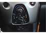 Peugeot 108 1.0 e-VTi Active Pack Premium | NL-Auto | Airco | Bluetooth tel + audio | LED dagrij | LM-Velgen | Zwart dak | NAP