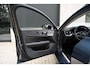 Volvo V60 T8 Ultra Dark B&W Pano 360c HUD Massage 19"