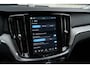 Volvo V60 T8 Ultra Dark B&W Pano 360c HUD Massage 19"