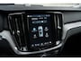 Volvo V60 T8 Ultra Dark B&W Pano 360c HUD Massage 19"