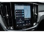 Volvo V60 T8 Ultra Dark B&W Pano 360c HUD Massage 19"