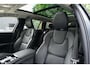 Volvo V60 T8 Ultra Dark B&W Pano 360c HUD Massage 19"