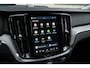 Volvo V60 T8 Ultra Dark B&W Pano 360c HUD Massage 19"