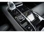 Volvo V60 T8 Ultra Dark B&W Pano 360c HUD Massage 19"