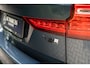 Volvo V60 T8 Ultra Dark B&W Pano 360c HUD Massage 19"