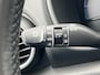 Hyundai Kona Electric EV Premium 64 kWh / SoH 100% / Dealer Onderhouden / 3-Fase / Origineel Nederlands / Apple CarPlay/Android Auto / Camera / Parkeersensoren Voor + Achter / Navigatie / Lederen Bekleding / Voorstoelen Elektrisch Verwarm/Verkoel/Verstelbaar / Climate Control /
