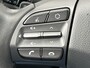 Hyundai Kona Electric EV Premium 64 kWh / SoH 100% / Dealer Onderhouden / 3-Fase / Origineel Nederlands / Apple CarPlay/Android Auto / Camera / Parkeersensoren Voor + Achter / Navigatie / Lederen Bekleding / Voorstoelen Elektrisch Verwarm/Verkoel/Verstelbaar / Climate Control /