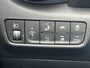 Hyundai Kona Electric EV Premium 64 kWh / SoH 100% / Dealer Onderhouden / 3-Fase / Origineel Nederlands / Apple CarPlay/Android Auto / Camera / Parkeersensoren Voor + Achter / Navigatie / Lederen Bekleding / Voorstoelen Elektrisch Verwarm/Verkoel/Verstelbaar / Climate Control /
