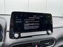 Hyundai Kona Electric EV Premium 64 kWh / SoH 100% / Dealer Onderhouden / 3-Fase / Origineel Nederlands / Apple CarPlay/Android Auto / Camera / Parkeersensoren Voor + Achter / Navigatie / Lederen Bekleding / Voorstoelen Elektrisch Verwarm/Verkoel/Verstelbaar / Climate Control /