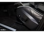 Volvo XC60 B4 Ultimate Bright | Adaptieve cruise | Panoramadak | Zwenkbare trekhaak | Head-up | Blis |