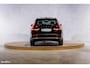 Volvo XC60 B4 Ultimate Bright | Adaptieve cruise | Panorama dak | Zwenkbare trekhaak | Head-up | Blis |