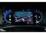 Volvo XC60 B4 Ultimate Bright | Adaptieve cruise | Panoramadak | Zwenkbare trekhaak | Head-up | Blis |