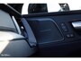 Volvo XC60 B4 Ultimate Bright | Adaptieve cruise | Panoramadak | Zwenkbare trekhaak | Head-up | Blis |