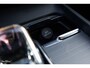Volvo XC60 B4 Ultimate Bright | Adaptieve cruise | Panoramadak | Zwenkbare trekhaak | Head-up | Blis |