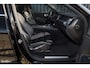 Volvo XC60 B4 Ultimate Bright | Adaptieve cruise | Panoramadak | Zwenkbare trekhaak | Head-up | Blis |