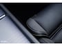 Volvo XC60 B4 Ultimate Bright | Adaptieve cruise | Panoramadak | Zwenkbare trekhaak | Head-up | Blis |