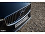 Volvo XC60 B4 Ultimate Bright | Adaptieve cruise | Panoramadak | Zwenkbare trekhaak | Head-up | Blis |