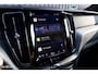 Volvo XC60 B4 Ultimate Bright | Adaptieve cruise | Panorama dak | Zwenkbare trekhaak | Head-up | Blis |