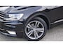Volkswagen Tiguan 1.4 TSI 125PK 2x R-Line Navi 19inch LM Trekhaak Cruise Control *NL auto* 105457km!
