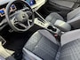 Volkswagen Golf 1.5 eTSI R-Line | 150 PK | Automaat | Panorama Schuif/Kantel Dak | Black Style | Camera | Carplay / Android Auto