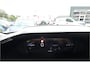 Peugeot 2008 1.2 Benzine 100 Pk Allure (ook in Blauw of zwart leverbaar) * Draadloos Aple Carplay / Android Auto * Climate & Cruise Control * Parkeersensoren Voor en Achter * Vingerhoets; Vierde Generatie Eersteklas Service. Al meer dan 100 jaar een begrip in de Brabantse Kempen