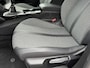 Peugeot 2008 1.2 Benzine 100 Pk Allure (ook in Blauw of zwart leverbaar) * Draadloos Aple Carplay / Android Auto * Climate & Cruise Control * Parkeersensoren Voor en Achter * Vingerhoets; Vierde Generatie Eersteklas Service. Al meer dan 100 jaar een begrip in de Brabantse Kempen