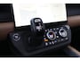 Land Rover Defender 110 P300e X-Dynamic HSE | HERITAGE 22 inch | ClearSight | Meridian Surround | Head-Up | ACC | Panoramadak | Trekhaak