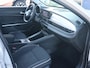 Fiat 600 1.2 Hybrid Urban 1ste Eigenaar | Camera | Parkeersensoren V+A | Stoelverwarming | Winter-Pack | Keyless | 17" LMV