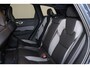 Volvo XC60 T6 Recharge AWD Plus Black Edition - Panorama/schuifdak - IntelliSafe Assist & Surround - 360º Camera - Harman/Kardon audio - Verwarmde voorstoelen, stuur & achterbank - Parkeersensoren voor & achter - Elektr. bedienb. voorstoelen met geheugen - Head up display - Draadloze tel. lader - Extra getint glas - Inklapbare trekhaak - 21' LMV