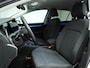 Volkswagen Golf 1.0 eTSI Life Business dealer onderhouden | LED Plus | Discover Pro