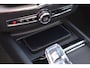 Volvo XC60 T6 350PK AWD Ultra Black Edition | BLIS | HUD | Panodak | Stoelverwarm Voor/Achter | Adapt. Cruise | H&K