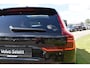 Volvo XC60 T6 350PK AWD Ultra Black Edition | BLIS | HUD | Panodak | Stoelverwarm Voor/Achter | Adapt. Cruise | H&K