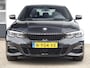 BMW 3-Serie 330e High Executive | M SPORT | TREKHAAK | ADAPTIVE CRUISE | CAMERA | DODEHOEKDETECTIE | PARKEERSENSOREN V+A | STUUR+STOELVERWARMING | NAVI | HEAD-UP | APPLE CARPLAY / ANDROID AUTO | LMV 20" |