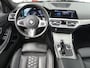 BMW 3-Serie 330e High Executive | M SPORT | TREKHAAK | ADAPTIVE CRUISE | CAMERA | DODEHOEKDETECTIE | PARKEERSENSOREN V+A | STUUR+STOELVERWARMING | NAVI | HEAD-UP | APPLE CARPLAY / ANDROID AUTO | LMV 20" |