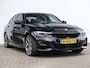 BMW 3-Serie 330e High Executive | M SPORT | TREKHAAK | ADAPTIVE CRUISE | CAMERA | DODEHOEKDETECTIE | PARKEERSENSOREN V+A | STUUR+STOELVERWARMING | NAVI | HEAD-UP | APPLE CARPLAY / ANDROID AUTO | LMV 20" |