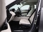 Land Rover Range Rover Velar 2.0 P250 Turbo AWD Carbon Edition | Achteruitrijcamera | Cruise Control | Navigatie | Apple Carplay | Stoelverwarming + verkoeling |