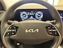 Kia Niro EV Dynamic PlusLine 64.8 kWh 204PK | Pano | Head Up | Leder int. | Stoel/Stuur verwarming | Achteruitrijcamera | Apple Carplay | Sfeerverlichting | Origineel NL