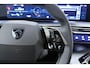 Peugeot E-3008 GT Avantage 210 73 kWh | Stoelverwarming voor/achter | 360 graden camera | Lederen/Alcantara bekleding | Apple/Android Carplay | Vehicle to load | Dodehoekdetectie | Autonomous emergency braking | Climate control | Memory seats | Stuurbediening | Navigatie