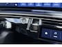 Peugeot E-3008 GT Avantage 210 73 kWh | Stoelverwarming voor/achter | 360 graden camera | Lederen/Alcantara bekleding | Apple/Android Carplay | Vehicle to load | Dodehoekdetectie | Autonomous emergency braking | Climate control | Memory seats | Stuurbediening | Navigatie