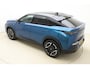 Peugeot E-3008 GT Avantage 210 73 kWh | Stoelverwarming voor/achter | 360 graden camera | Lederen/Alcantara bekleding | Apple/Android Carplay | Vehicle to load | Dodehoekdetectie | Autonomous emergency braking | Climate control | Memory seats | Stuurbediening | Navigatie