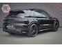 Porsche Cayenne 4.0 Turbo E-Hybrid | TECHART | ADAPTIVE CRUISE | STOELVERKOELING & VERWARMING | TREKHAAK | PASSENGER DISPLAY | HEAD UP | BURMESTER | ACHTERASBESTURING |